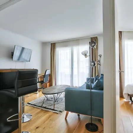 Apartment Elegant Avec Balcon Proche De La Defense