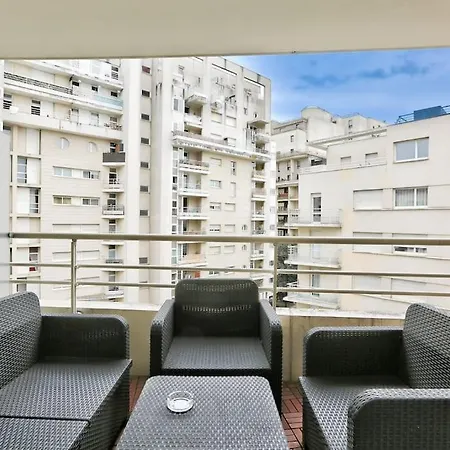 Apartment Elegant Avec Balcon Proche De La Defense *